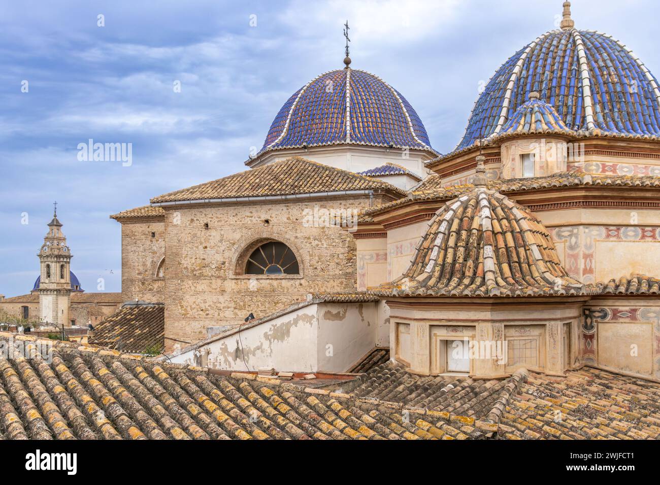 Architektonische Pracht: Die Fassade der Kirche San Roque in Oliva, Valencia, Spanien Stockfoto