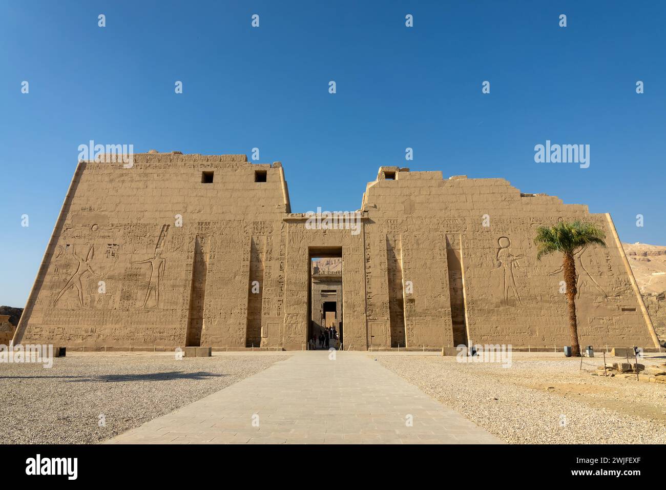 Medinet Habu ägyptischer Tempel am Westufer von Luxor, Ägypten Stockfoto