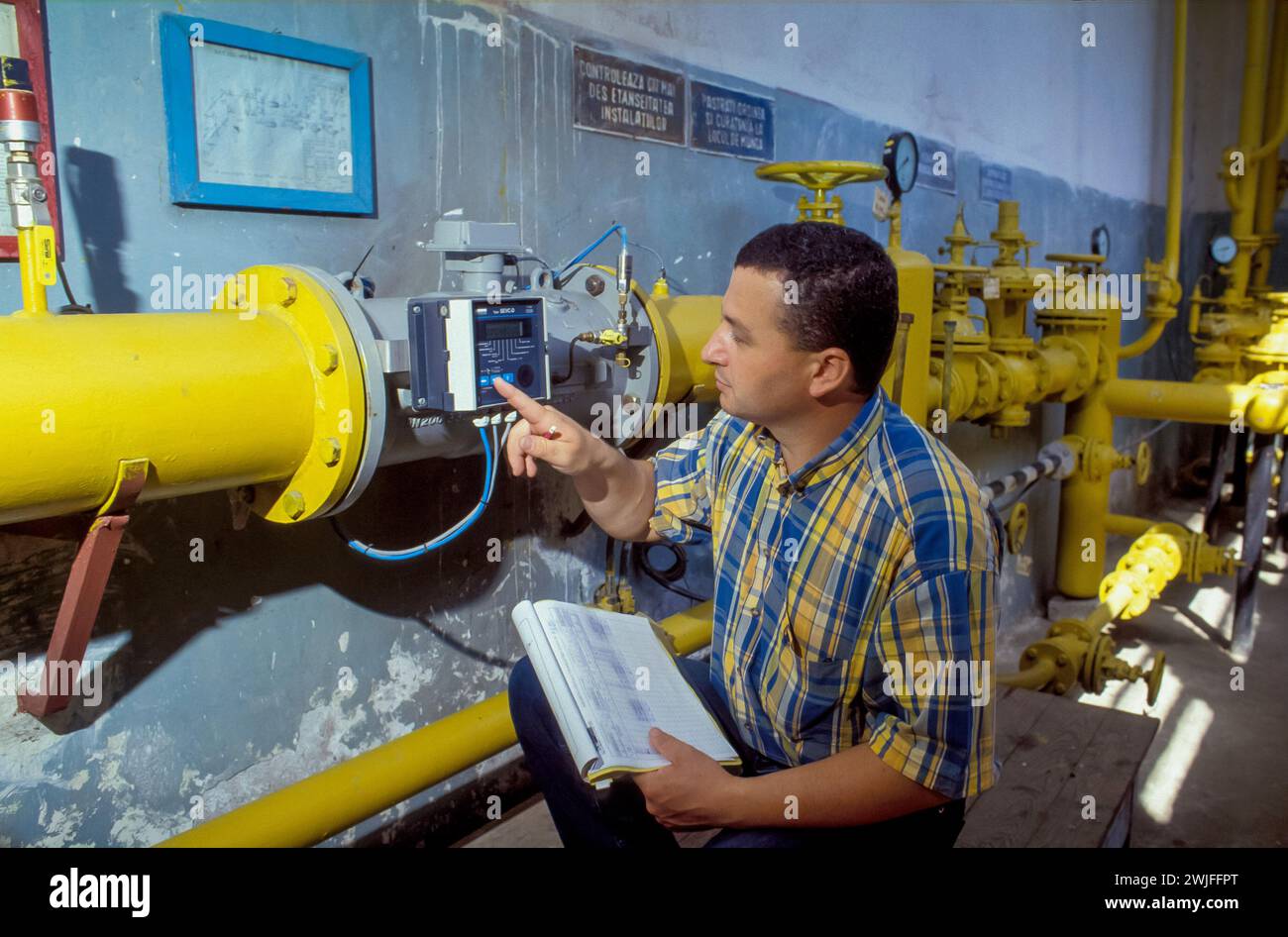 Rumänien, Sibiu, Kraft-Wärme-Kopplungsanlage des niederländischen Unternehmens NUON und der Stadt Sibiu. Turbinen werden mit Gas betrieben und versorgen 1800 Menschen mit heißem Wasser für Wärme Stockfoto