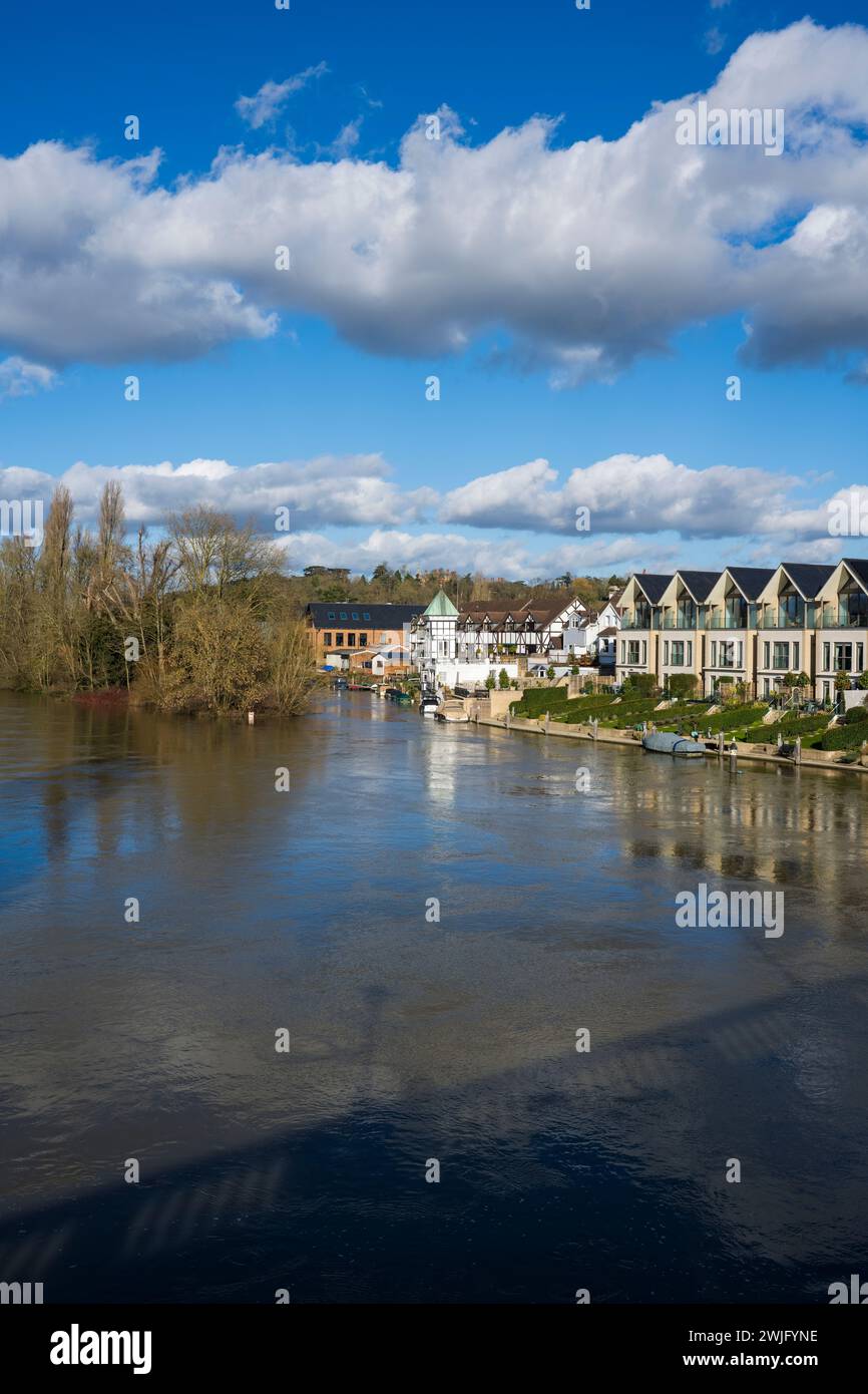 Taplow Riverside, Luxusimmobilien, Themse, Buckinghamshire, England, GROSSBRITANNIEN, GB. Stockfoto