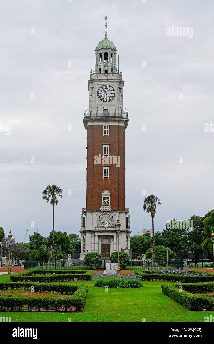 Der Torre Monumental, ein Uhrturm im Renaissance-Stil, ein Geschenk der britischen Gemeinde Buenos Aires zum hundertsten Jahrestag der Unabhängigkeit Argentiniens. Stockfoto