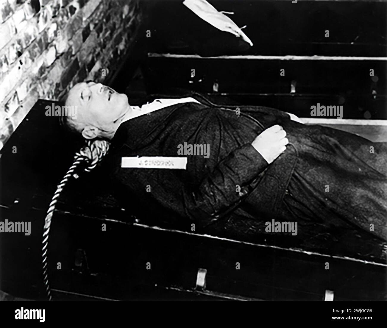Julius Streicher. Leiche des NS-Führers Julius Streicher (1885–1946) nach seinem Hang wegen Kriegsverbrechen, 1946 Stockfoto