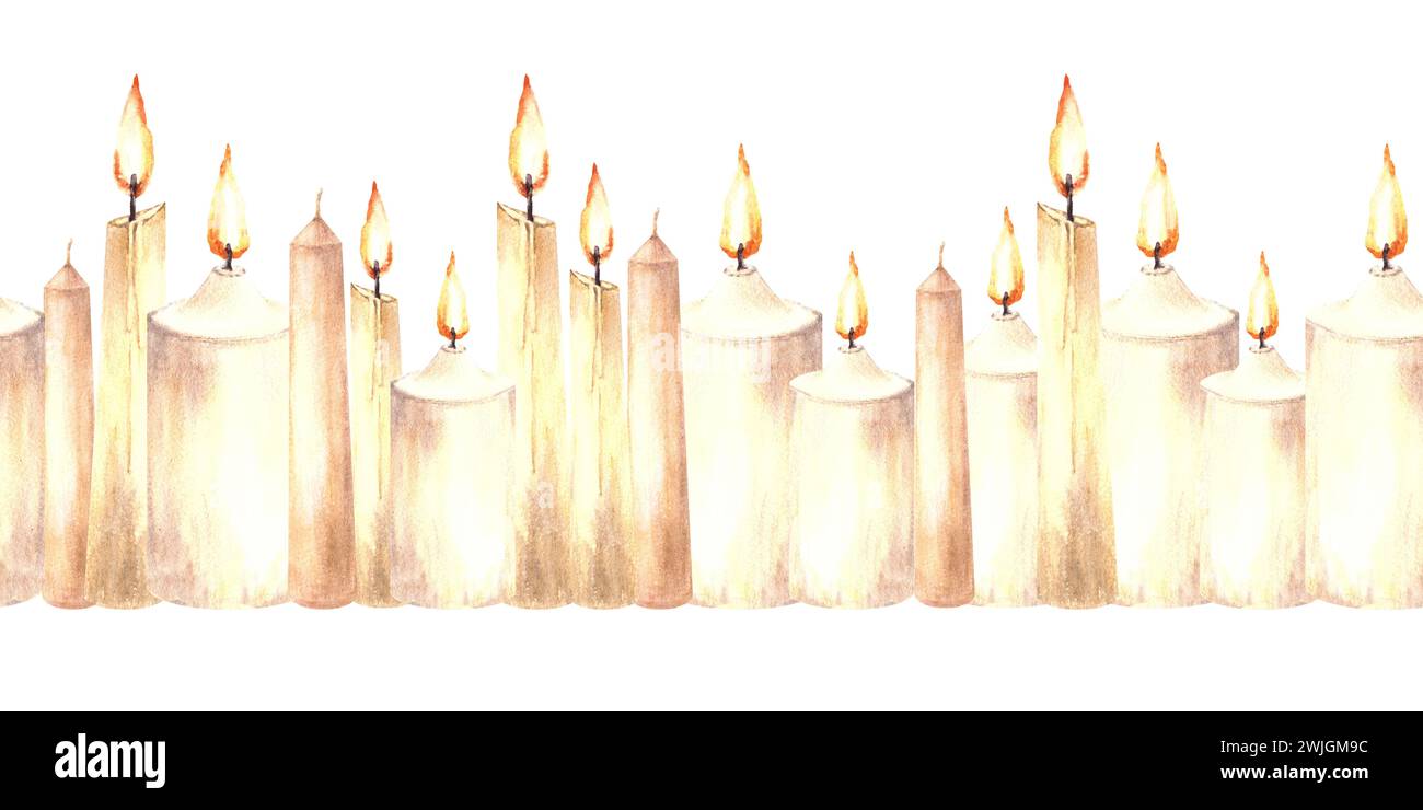 Nahtloser Rand in Aquarellfarben, Muster brennender, beigefarbener Wachskerzen mit Kerzenleuchter. Handgezeichnete Abbildung. Kerzenlicht-Clipart für Geschenkverpackungen Stockfoto