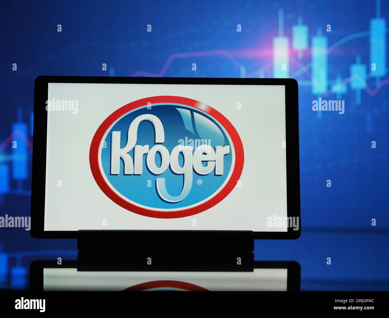 In dieser Abbildung ist das Kroger Co.-Logo auf einem Tablet zu sehen Stockfoto