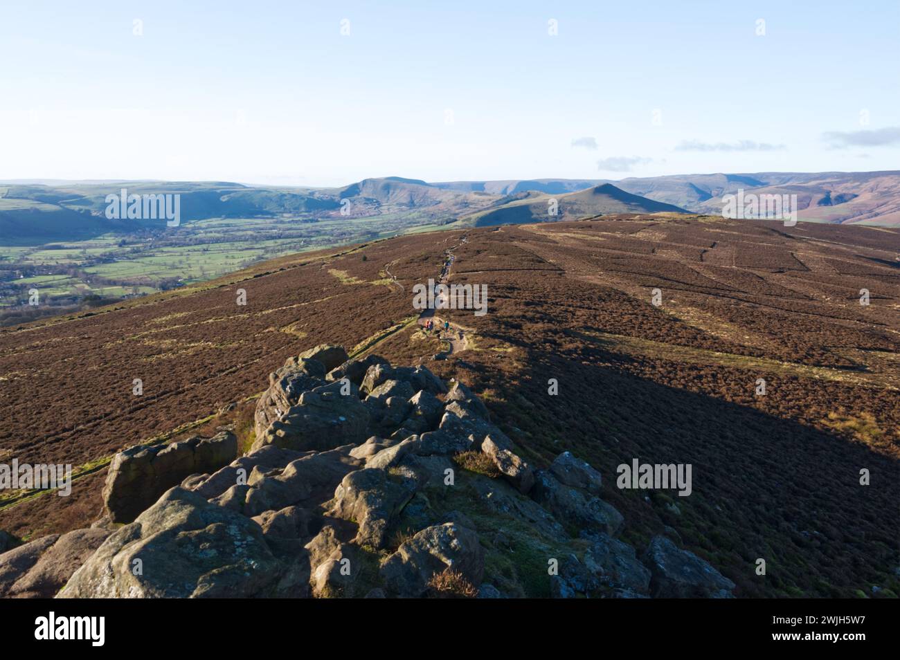 Ein Wintermorgen im Januar auf Win Hill im Peak District National Park. Stockfoto