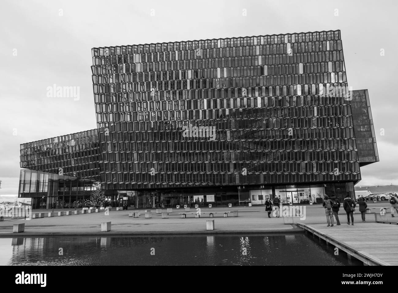 Reykjavik, Island, 27. November 2022: Harpa Concert Hall and Conference Center Stockfoto