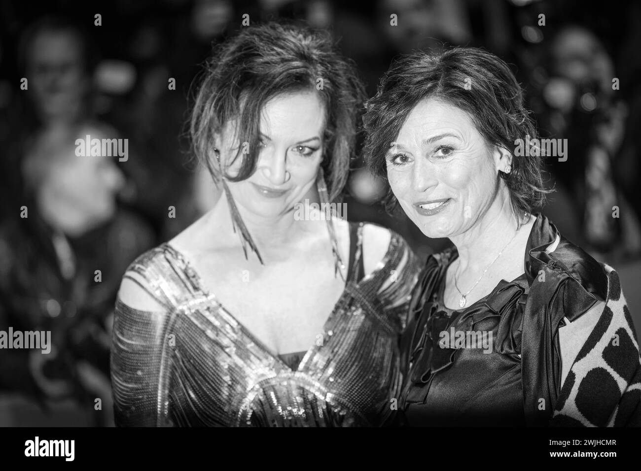 74. Internationale Filmfestspiele Berlin Festivaleröffnung Natalia Wörner mit Sandra Maischberger s/W Black White Festivaleröffnung und Premiere Small Things like this / kleine Dinge wie diese auf der Berlinale 2024 / 74. Internationale Filmfestspiele Berlin im Berlinale Palast in Berlin *** 74 Eröffnung der Internationalen Filmfestspiele Natalia Wörner mit Sandra Maischberger S W Black White Festival Eröffnung und Premiere 2024 74 in Berlin Copyright: xEventpressx Stockfoto