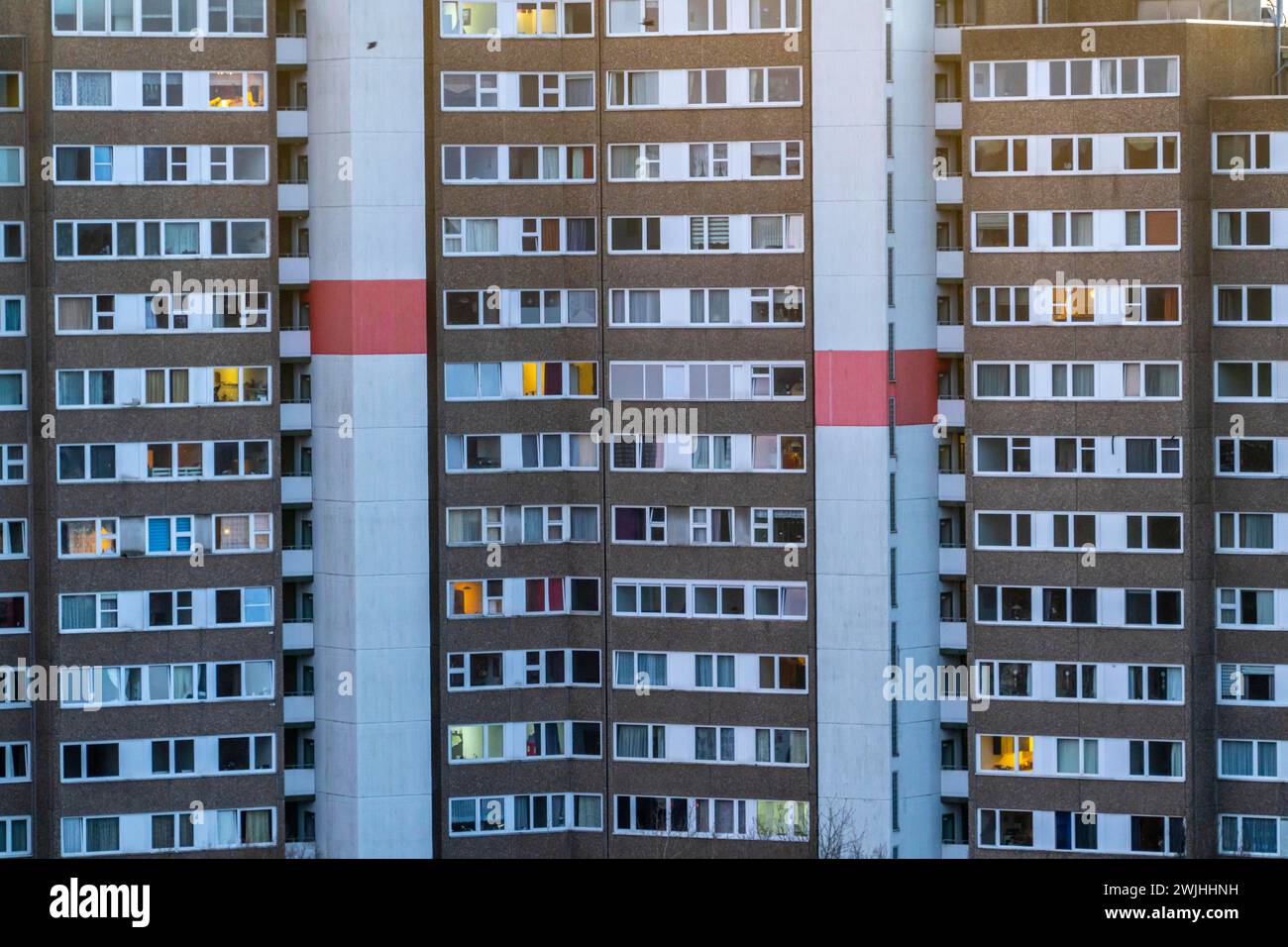 Hochhäuser im Wohnpark Bensberg, Bergisch-Gladbach, 18-geschossiges Wohngut mit über 900 Wohnungen verteilt auf 7 Gebäudekompositionen Stockfoto