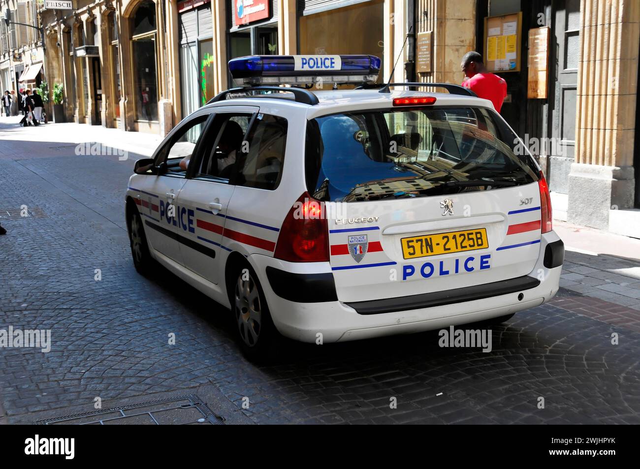 Polizeiauto im Zentrum, Metz, Lothringen, Frankreich Stockfoto