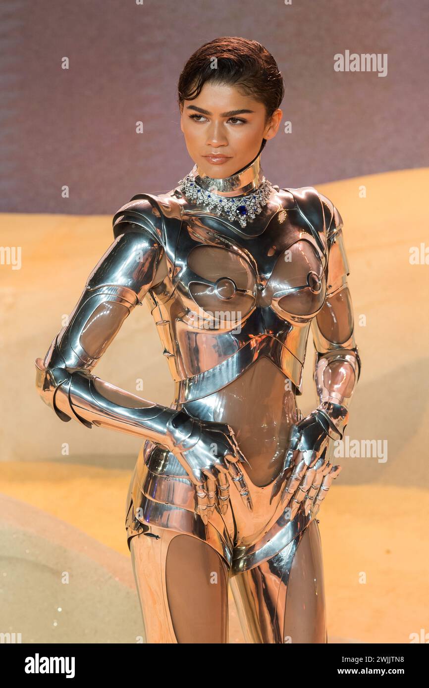 London, Großbritannien. Februar 2024. LONDON, VEREINIGTES KÖNIGREICH - 15. FEBRUAR 2024: Zendaya nimmt an der Weltpremiere von „Dune: Part Two“ Teil, präsentiert von Warner Bros Pictures & Legendary am Leicester Square in London, Großbritannien am 15. Februar 2024. (Foto: Wiktor Szymanowicz/NurPhoto) Credit: NurPhoto SRL/Alamy Live News Stockfoto