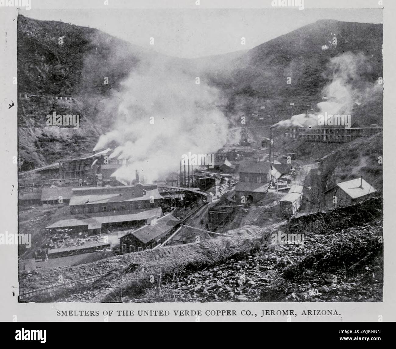 Schmelzhütte der United Verde Copper Co., Jerome, Arizona aus dem Artikel THE MINERAL RESOURCES OF ARIZONA. Von Thomas Toiige. Vom Engineering Magazine widmet sich Industrial Progress Band XI Oktober 1897 The Engineering Magazine Co Stockfoto