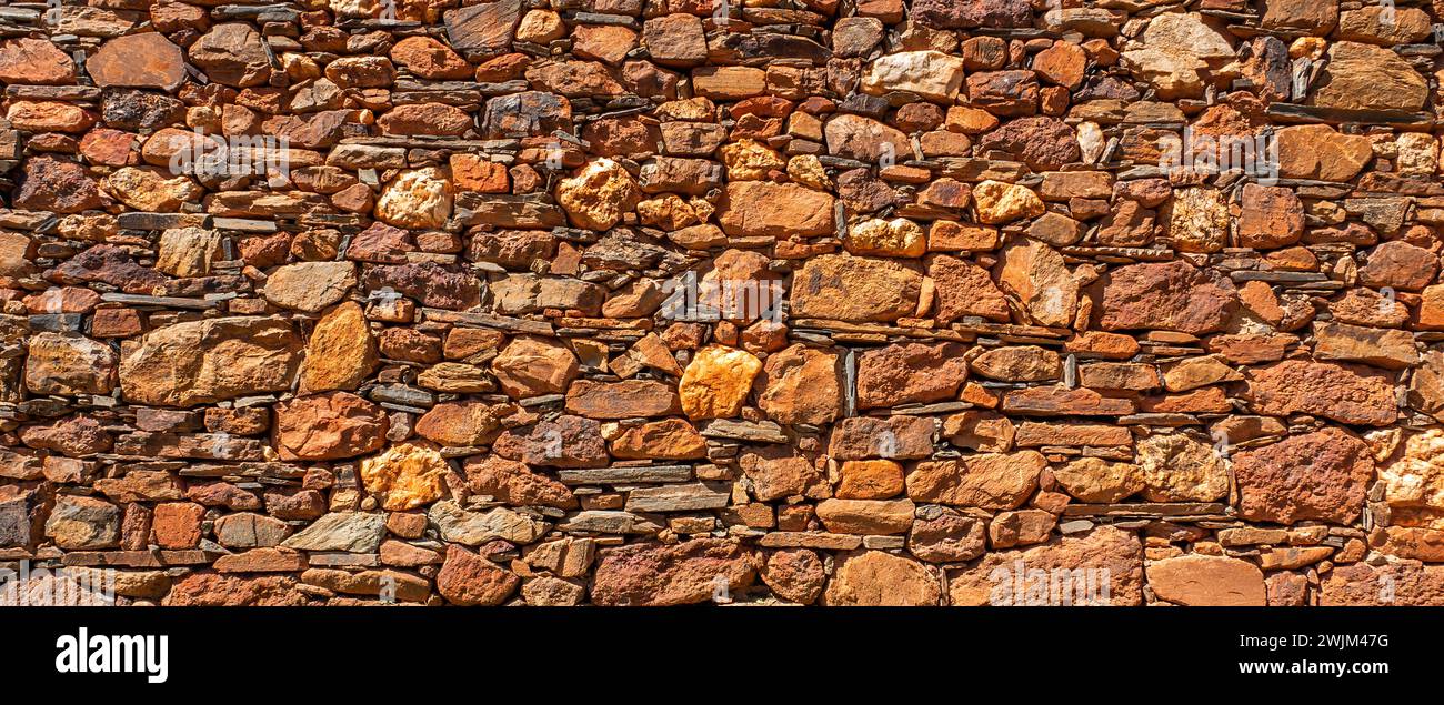 Strukturiertes Hintergrunddesign Mit Natursteinwand Stockfoto