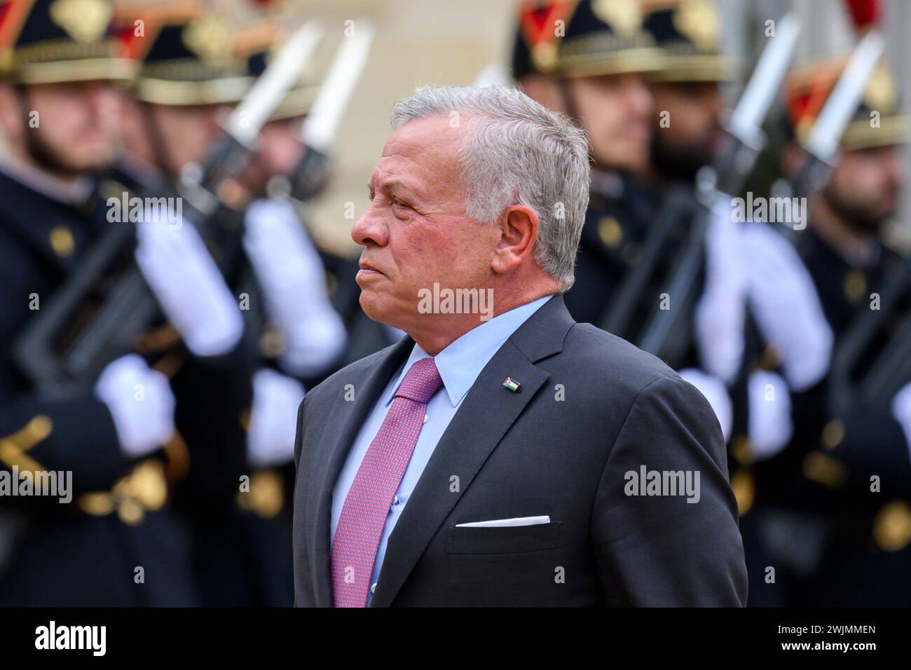 Paris, Frankreich. Februar 2024. © Julien Mattia/Le Pictorium/MAXPPP - Paris 16/02/2024 Julien Mattia/Le Pictorium - 16/02/2024 - France/Ile-de-France/Paris - Le President de la Republique, Emmanuel Macron recevait pour un entretien, Le ROI Abdallah II de Jordanie au Palais de l'Elysee, le 16 Fevrier 2024 - Valeurs ACtuelles out, JDD, No JDD, No russia russland Out /16/02/2024 - Frankreich/Ile-de-France (Region)/Paris - der französische Präsident Emmanuel Macron empfing am 16. Februar 2024 König Abdullah II. von Jordanien im Elysee-Palast. Quelle: MAXPPP/Alamy Live News Stockfoto