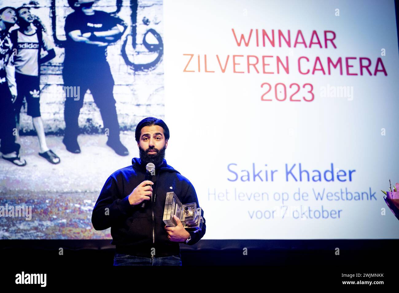 HILVERSUM – der Fotograf Sakir Khader wurde zum Gewinner der Silbernen Kamera im Theater Gooiland erklärt. Der Preis ist für das beste journalistische Foto des vergangenen Jahres. ANP ROBIN UTRECHT niederlande raus - belgien raus Stockfoto