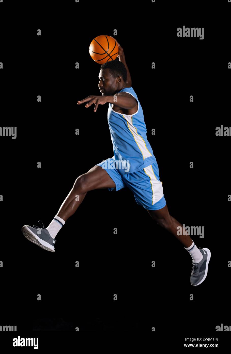 Afroamerikaner im Basketballspiel Stockfoto