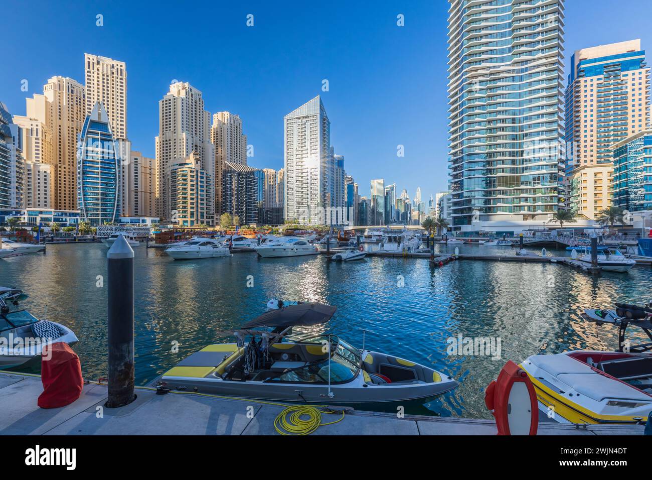 Wolkenkratzer in Dubai Marina Stockfoto