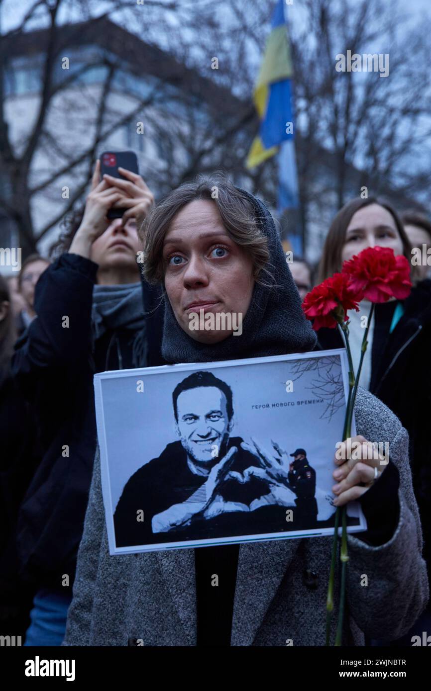 Demonstration zum Tod von Alexei Anatoljewitsch Nawalny vor der russischen Botschaft, Berlin, unter den Linden 63-65 *** Demonstration zum Tod von Alexei Anatoljewitsch Nawalny vor der russischen Botschaft, Berlin, unter den Linden 63 65 Handelmann Stockfoto