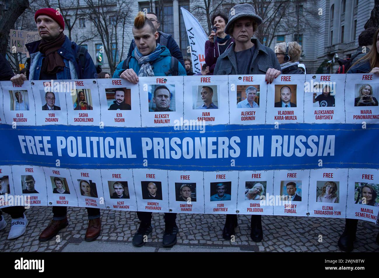 Demonstration zum Tod von Alexei Anatoljewitsch Nawalny vor der russischen Botschaft, Berlin, unter den Linden 63-65 *** Demonstration zum Tod von Alexei Anatoljewitsch Nawalny vor der russischen Botschaft, Berlin, unter den Linden 63 65 Handelmann Stockfoto