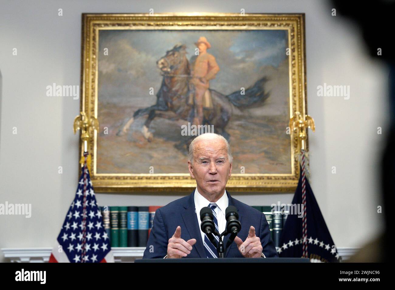 Washington, Usa. Februar 2024. US-Präsident Joe Biden hält am Freitag, den 16. Februar 2024, im Roosevelt Room des Weißen Hauses in Washington eine Rede über den Tod von Aleksey Nawalny. Foto: Yuri Gripas/UPI Credit: UPI/Alamy Live News Stockfoto