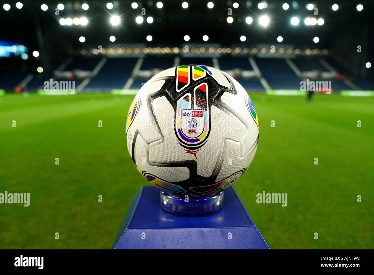 Allgemeine Ansicht des offiziellen Spieltags Puma Orbita 1 EFL Football vor dem Sky Bet Championship-Spiel in den Hawthorns, West Bromwich. Bilddatum: Freitag, 16. Februar 2024. Stockfoto