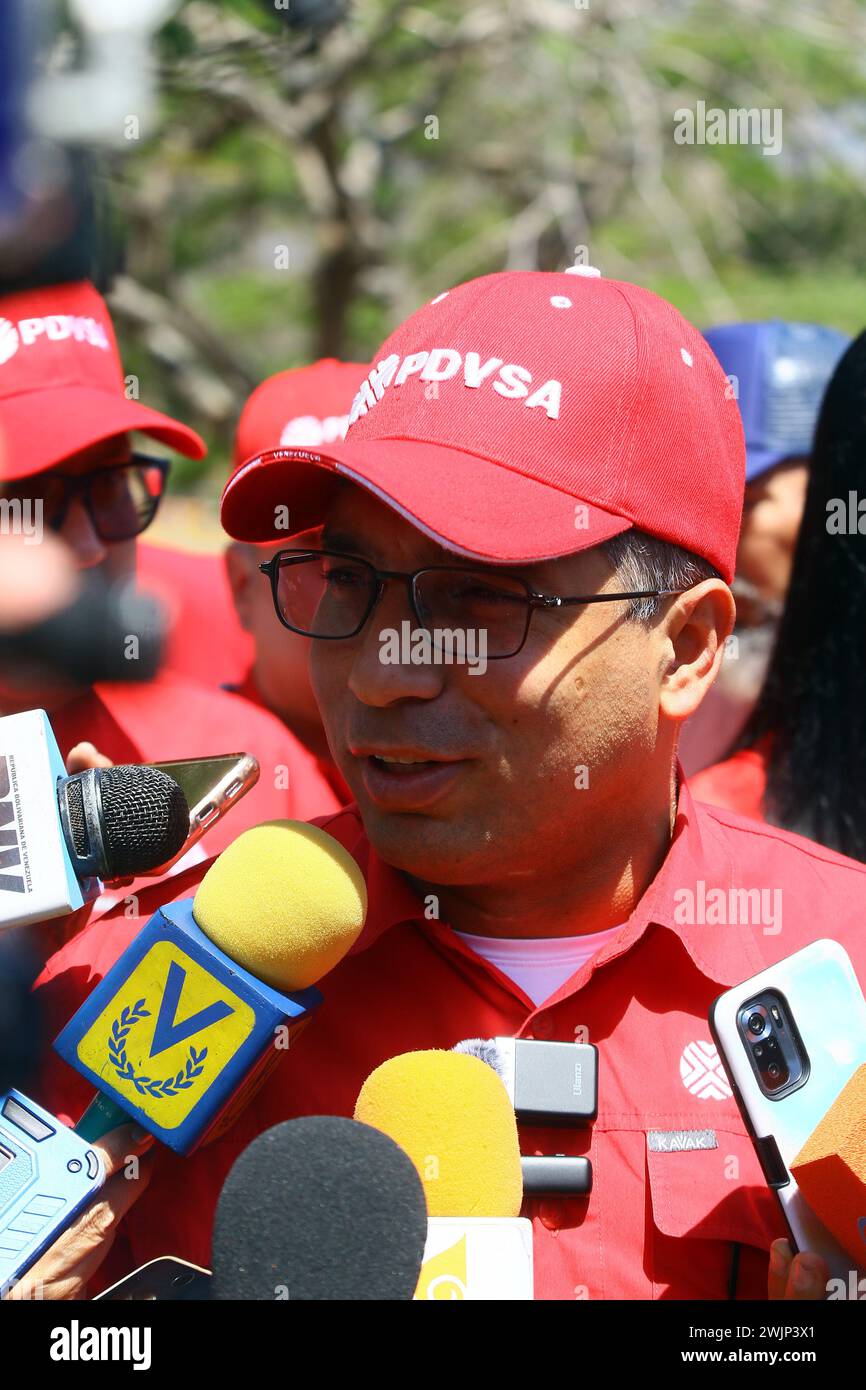 Februar 2024: 16. Februar 2024. Pedro Tellechea, Minister für Erdöl und Präsident der PDVSA, während eines Besuchs in der Verteileranlage Yagua, wo er ein Treffen mit der Arbeiterklasse abhielt und die Anwendung neuer Vorteile prüfte, zusätzlich zur Ankündigung der Gründung einer Kohlenwasserstoff-Universität in Yagua., Bundesstaat Carabobo. Foto: Juan Carlos Hernandez (Credit Image: © Juan Carlos Hernandez/ZUMA Press Wire) NUR REDAKTIONELLE VERWENDUNG! Nicht für kommerzielle ZWECKE! Quelle: ZUMA Press, Inc./Alamy Live News Stockfoto