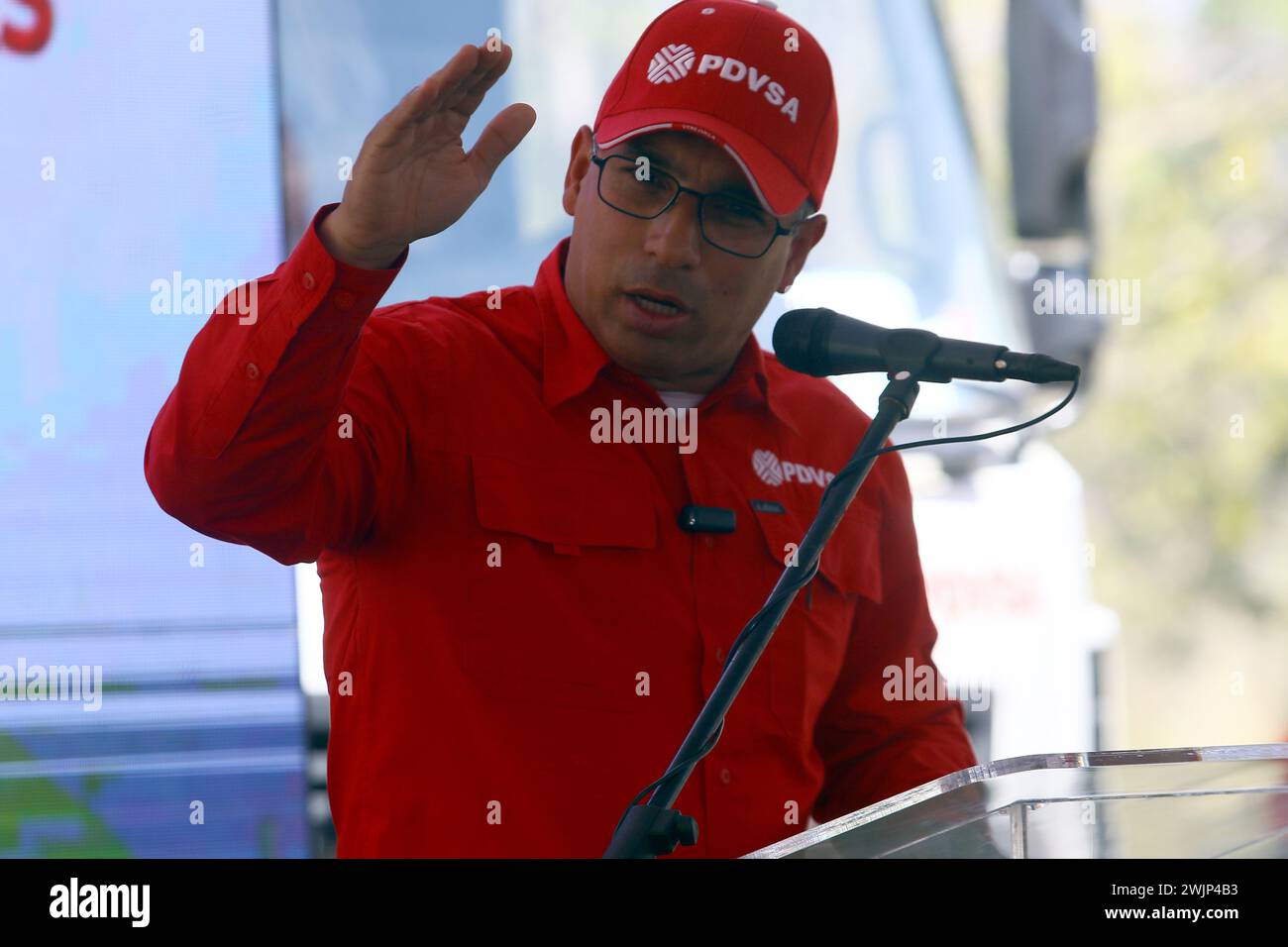 Februar 2024: 16. Februar 2024. Pedro Tellechea, Minister für Erdöl und Präsident der PDVSA, während eines Besuchs in der Verteileranlage Yagua, wo er ein Treffen mit der Arbeiterklasse abhielt und die Anwendung neuer Vorteile prüfte, zusätzlich zur Ankündigung der Gründung einer Kohlenwasserstoff-Universität in Yagua., Bundesstaat Carabobo. Foto: Juan Carlos Hernandez (Credit Image: © Juan Carlos Hernandez/ZUMA Press Wire) NUR REDAKTIONELLE VERWENDUNG! Nicht für kommerzielle ZWECKE! Quelle: ZUMA Press, Inc./Alamy Live News Stockfoto