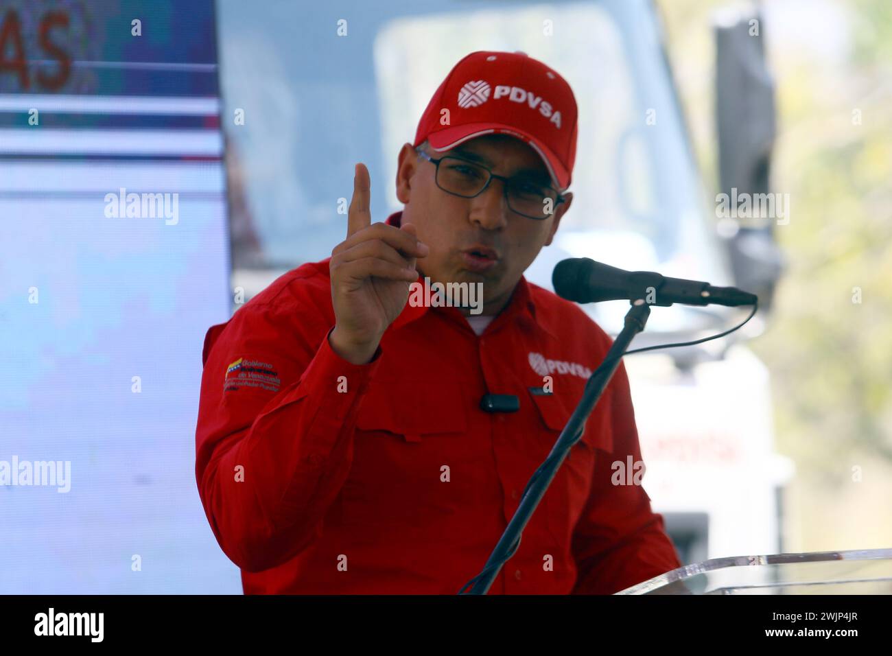 Februar 2024: 16. Februar 2024. Pedro Tellechea, Minister für Erdöl und Präsident der PDVSA, während eines Besuchs in der Verteileranlage Yagua, wo er ein Treffen mit der Arbeiterklasse abhielt und die Anwendung neuer Vorteile prüfte, zusätzlich zur Ankündigung der Gründung einer Kohlenwasserstoff-Universität in Yagua., Bundesstaat Carabobo. Foto: Juan Carlos Hernandez (Credit Image: © Juan Carlos Hernandez/ZUMA Press Wire) NUR REDAKTIONELLE VERWENDUNG! Nicht für kommerzielle ZWECKE! Quelle: ZUMA Press, Inc./Alamy Live News Stockfoto