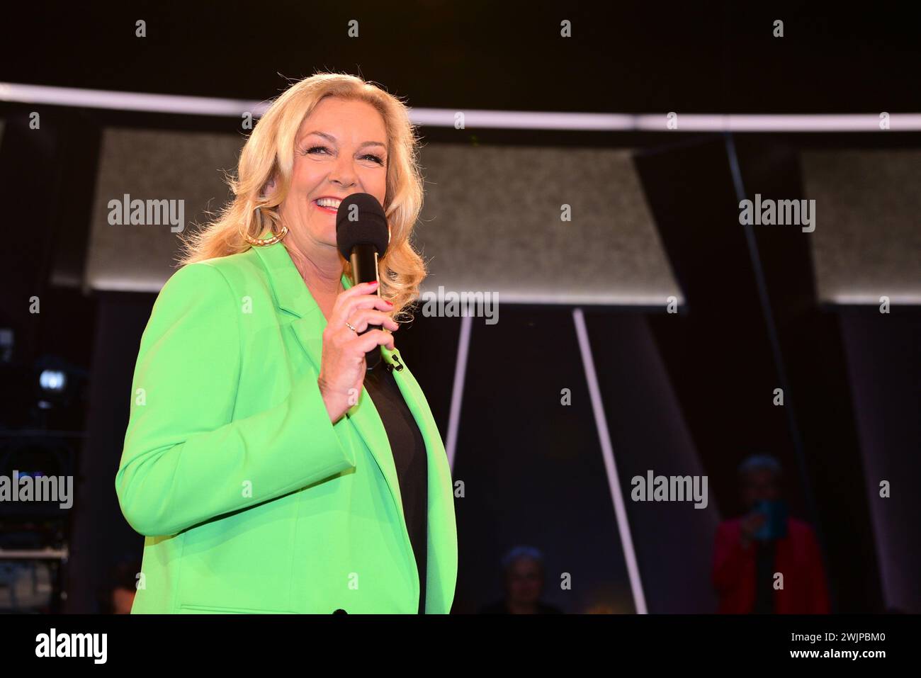 Bettina Tietjen bei der NDR Talk Show am 16.02.2024 in Hamburg Stockfoto