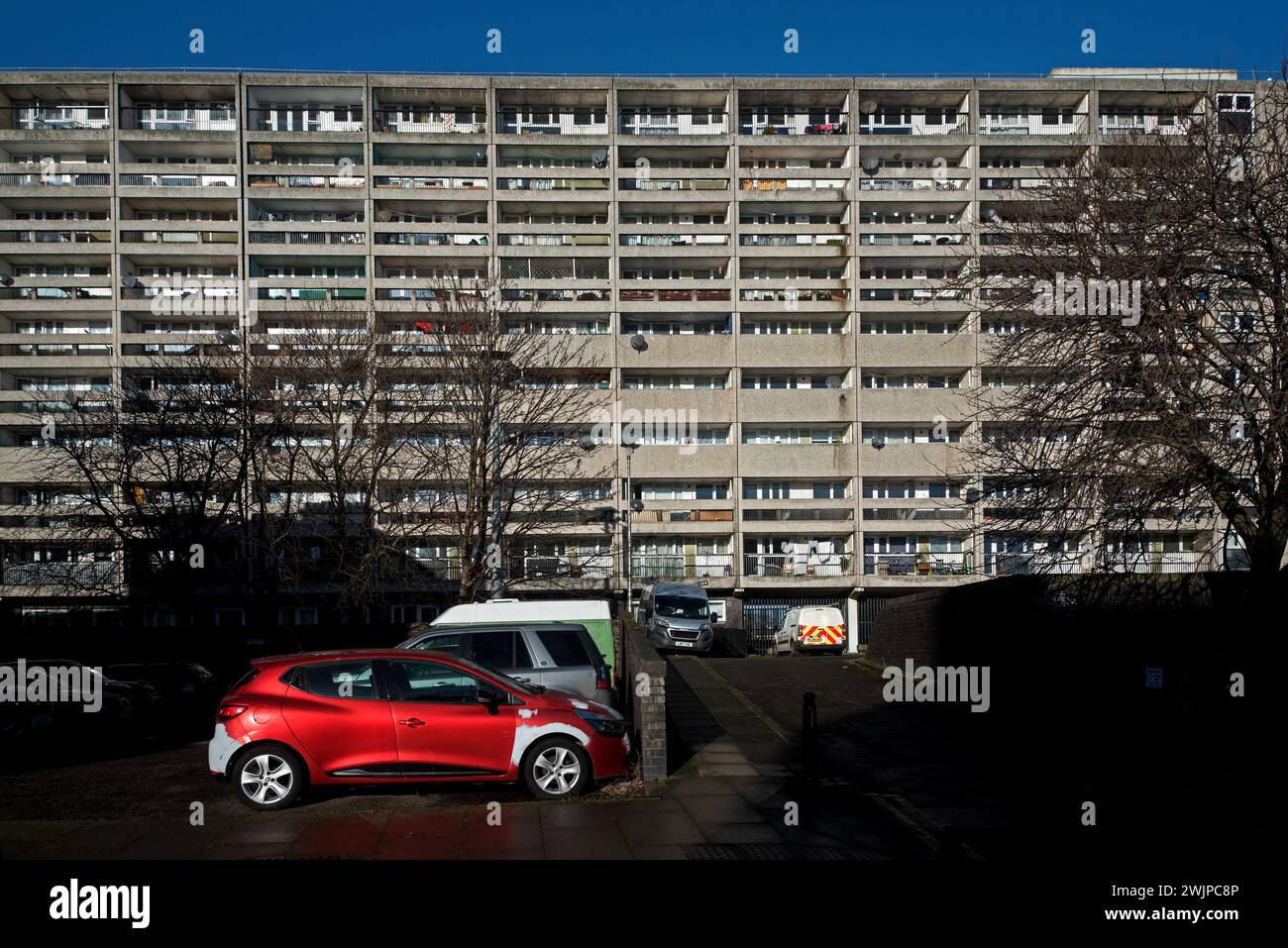 Cable Wynd House, besser bekannt als Leith Banana Flats in Leith Edinburgh, erbaut zwischen 1962 und 1965. Stockfoto