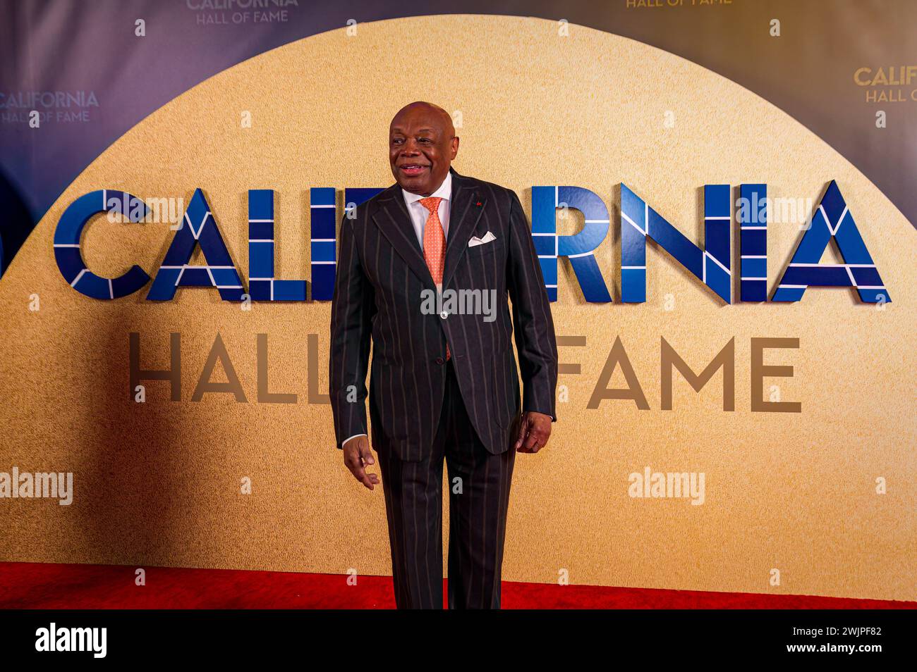 Der ehemalige Bürgermeister von San Francisco und Sprecher der California Assembly Willie Brown, Jr. posiert vor seiner Einsetzung in die California Hall of Fame Stockfoto