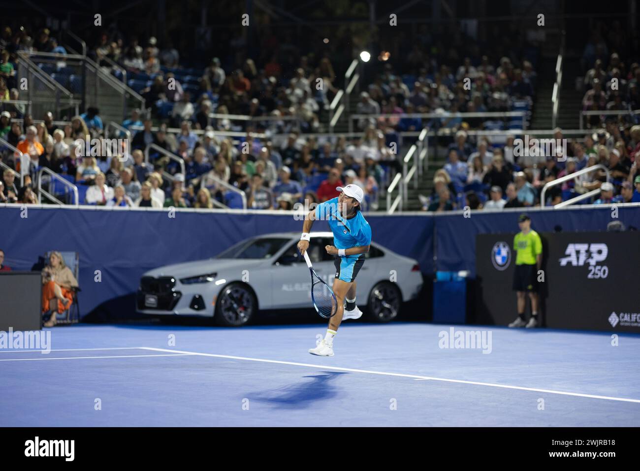 DELRAY BEACH, FL - 16. FEBRUAR: Eisenhut Hijikata von aus in Aktion während des 8. Tages der Delray Beach Open im Delray Beach Tennis Center am 16. Februar 2024. (Foto: Mauricio Paiz) Stockfoto
