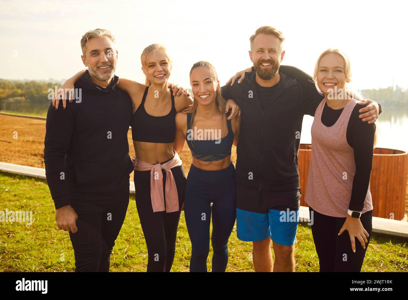 Porträts von Sportlern, persönliches Training in kleiner Gruppe, sportliche Leistung für Einzelpersonen und Teams Stockfoto