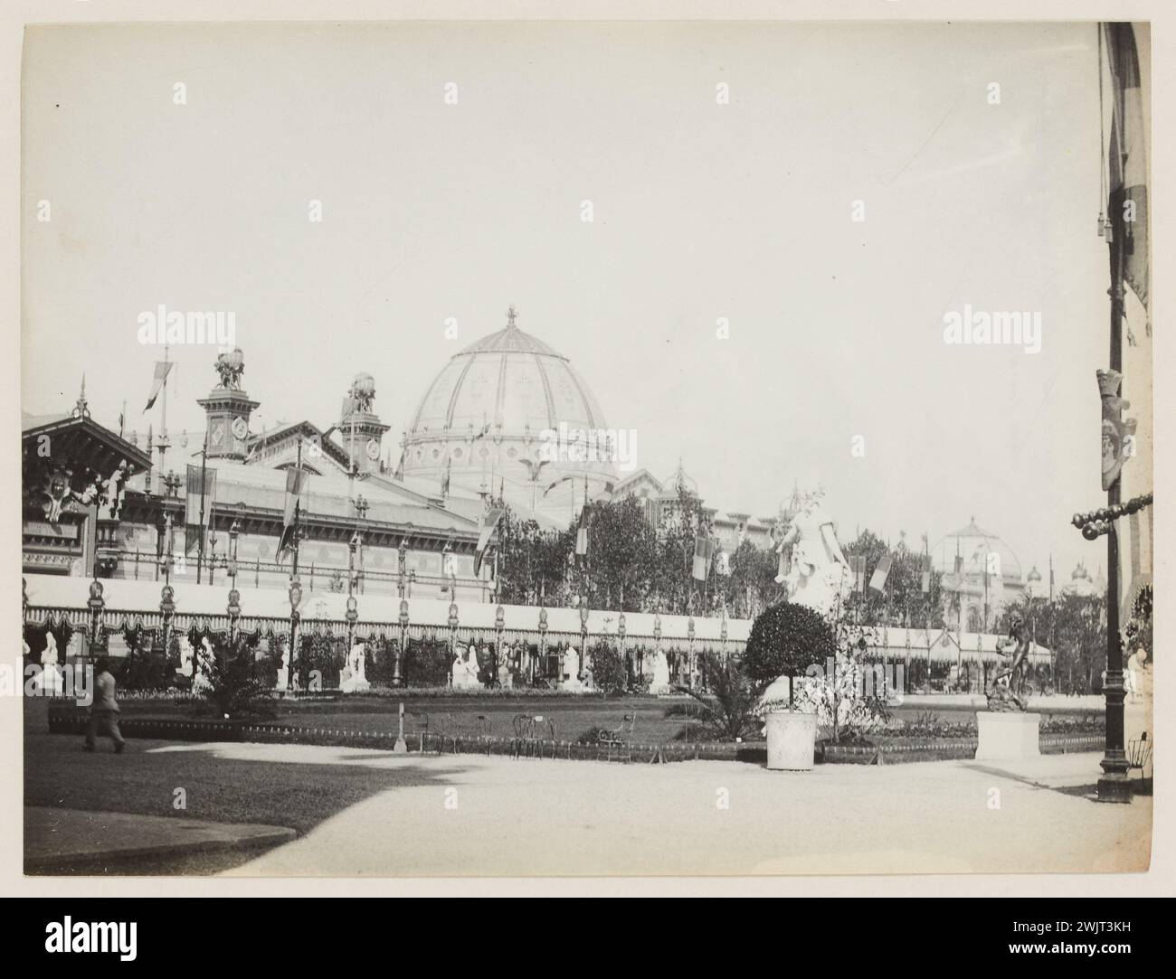 Blancard, Hippolyte (1843 - D.1924), Universal Exhibition of 1889: Der zentrale Garten mit dem Palais des Arts Liberals unten, 7. Arrondissement, Paris (Dummy-Titel), 1889. Platin-Verlosung. Carnavalet Museum, Geschichte von Paris. Stockfoto Blancard, Hippolyte (1843 - D.1924), Universal Exhibition of 1889: Der zentrale Garten mit dem Palais des Arts Liberals unten, 7. Arrondissement, Paris (Dummy-Titel), 1889. Platin-Verlosung. Carnavalet Museum, Geschichte von Paris. Stockfoto