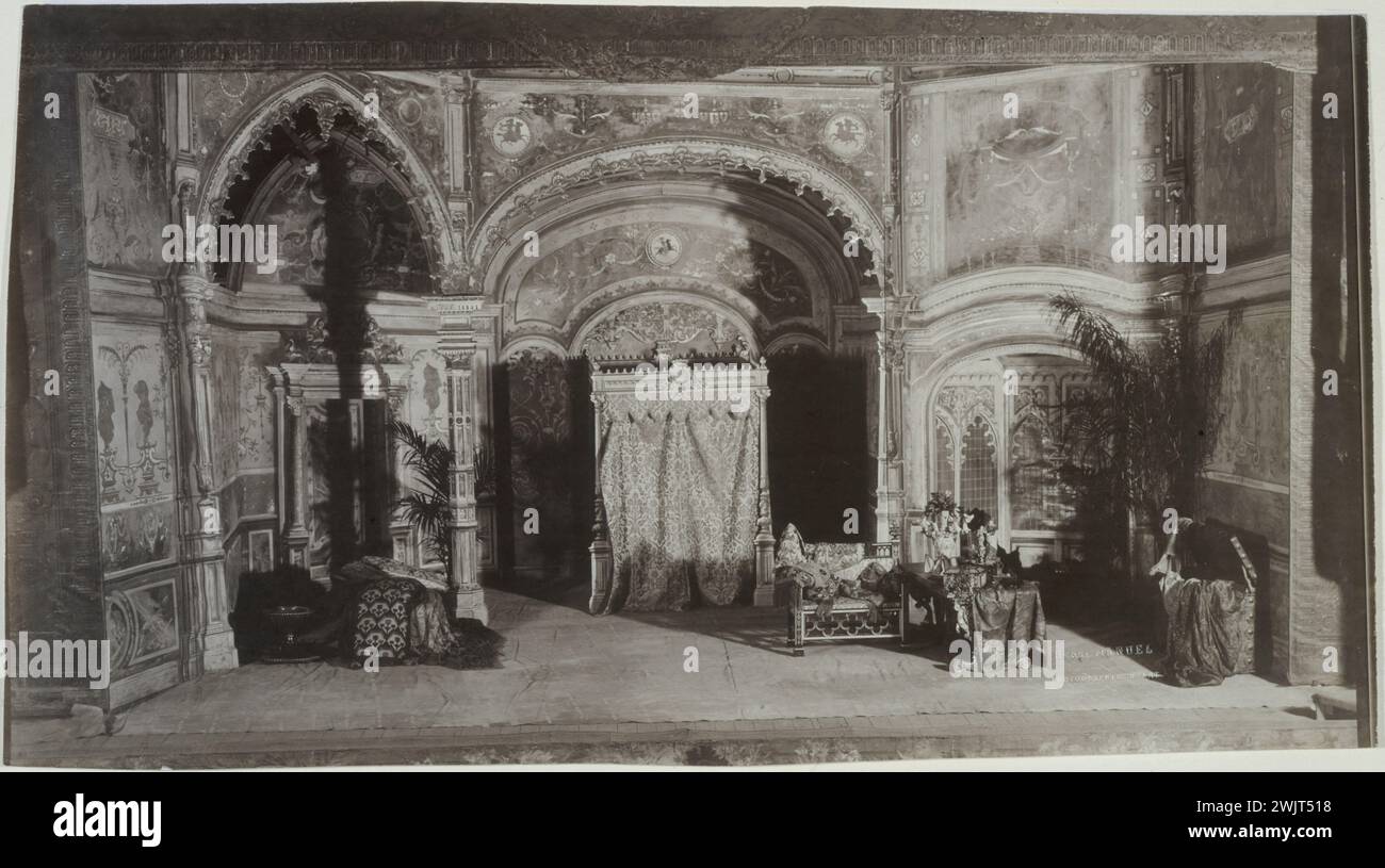 Wiederaufnahme von „Angelo, Tyran von Padua“ (Tag III, Szene 3) im Sarah-Bernhardt-Theater (derzeit Theater der Stadt). Paris (IV. Arr.), 7. Februar 1905 '. Fotografie von Henri Manuel (1874-1947). Paris, Maison de Victor Hugo. 50735-4 DEKOR, DEKORATION, JOURNEE III, SZENE 3, THEATER SARAH-BERNHARDT, Stück Stockfoto