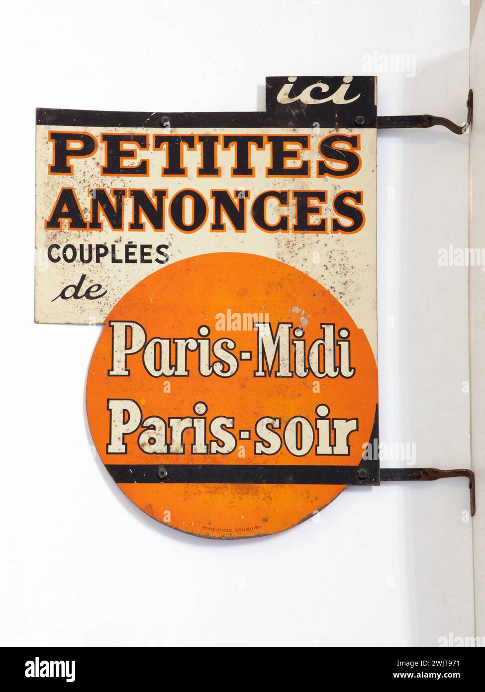Anonym. "Kleinanzeigen gekoppelt von Paris-Midi, Paris-Soir". Pressemarke. Paris. Lackiertes Blatt. 1944. Paris, Museum Carnavalet. 101431-5 Stockfoto