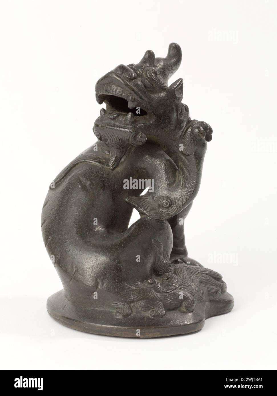 Kilin. Bronze. Japan. XVIII-XIX. Jahrhundert. Paris, Cernuschi Museum. Fantastisches Tier, Tier, japanische Kunst, chinesisches Bestiarium, Bronze, kilin, japanisches Objekt, 19. 19. 19. 19. 19. 19. 19. 19 19. Jahrhundert, 18. 18. 18. 18. 18. 18. 18. 18 18. Jahrhundert, Tier Stockfoto