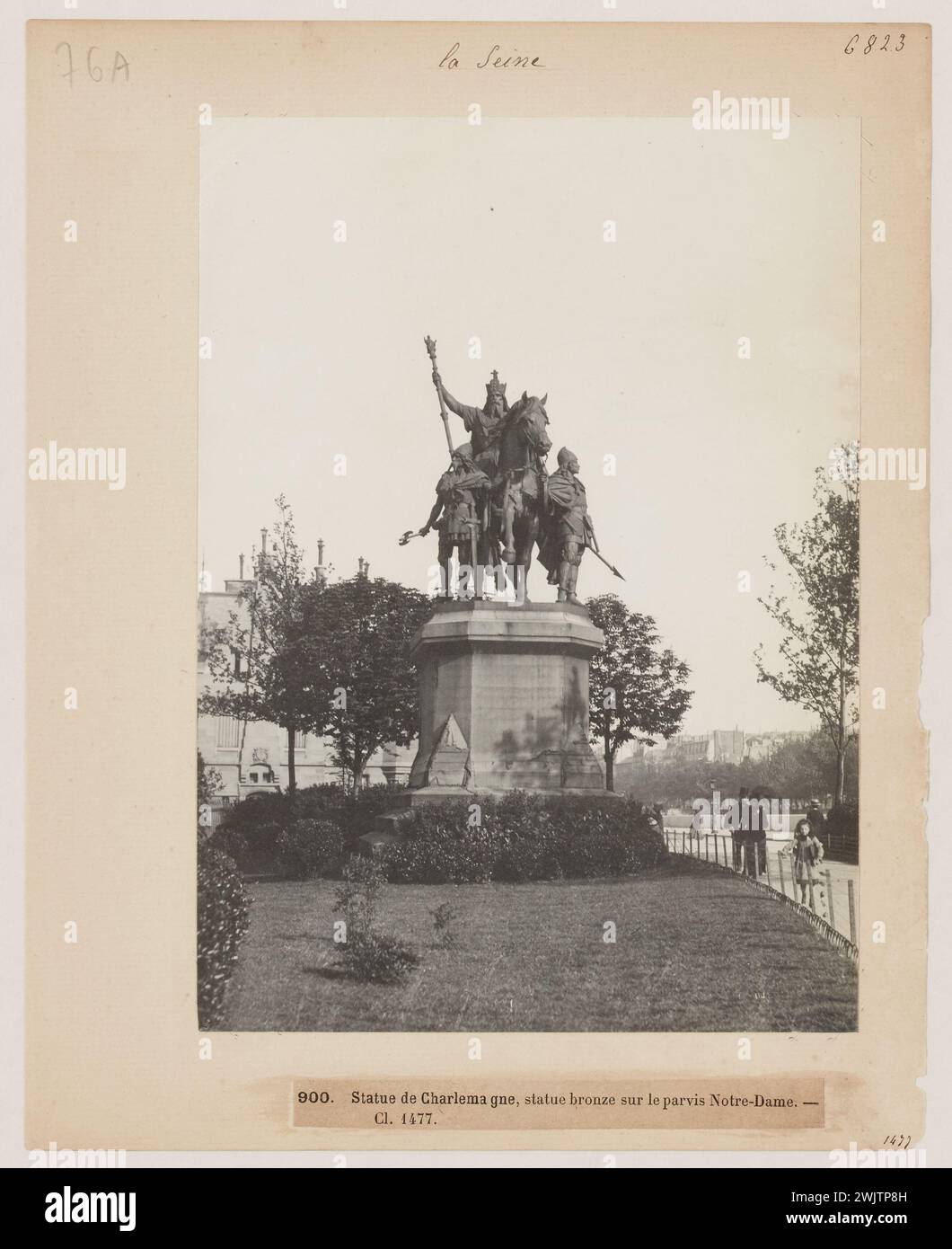 Blancard, Hippolyte (1843 - D.1924), Reiterstatue Karls des Großen auf dem Vorplatz der Kathedrale Notre-Dame, 4. Arrondissement, Paris. (Dummy-Titel), 1890. Platin-Verlosung. Carnavalet Museum, Geschichte von Paris. Stockfoto