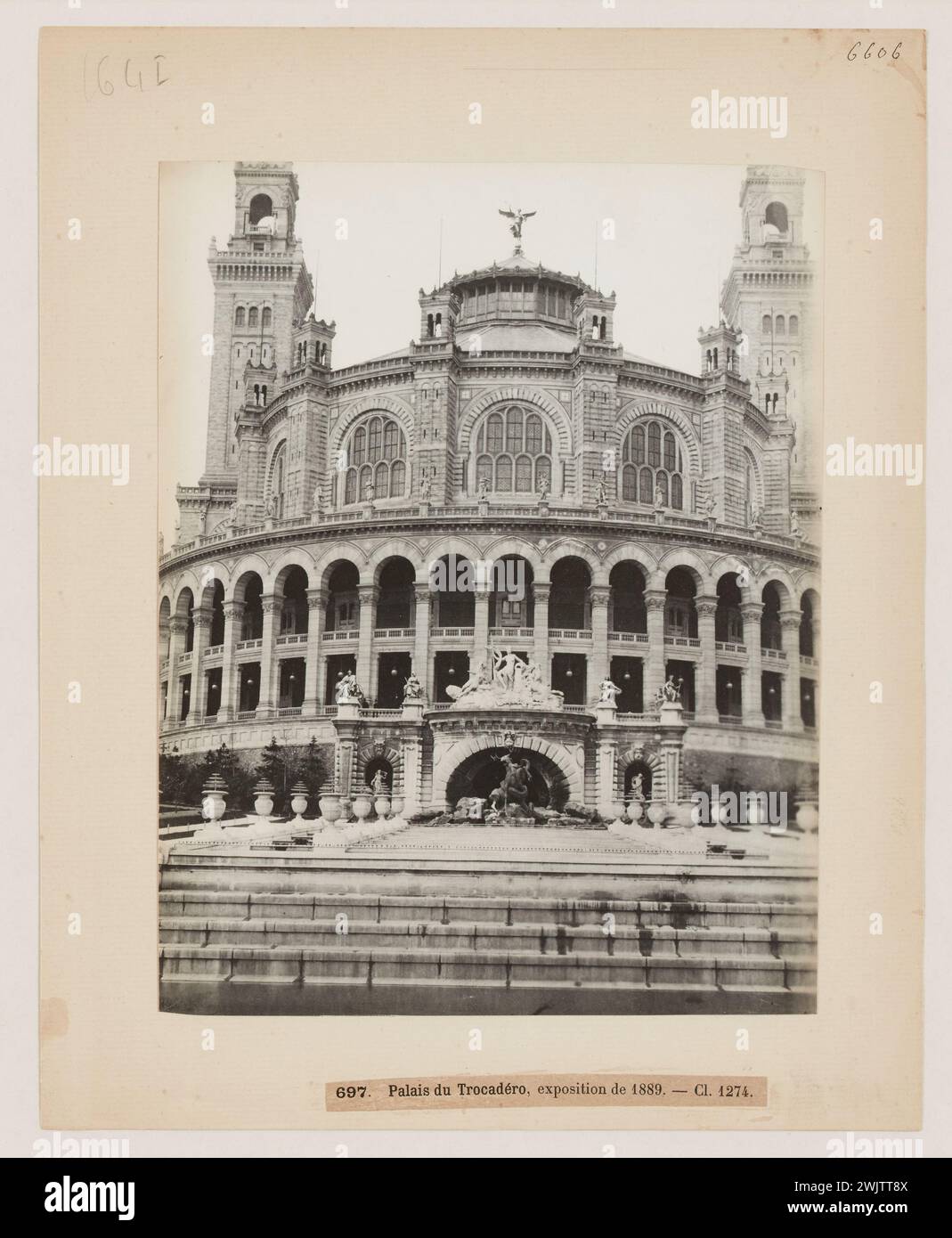 Blancard, Hippolyte (1843 - D.1924), zentraler Palast des Palais du Trocadéro während der Ausstellung 1889. 16. Arrondissement, Paris (Dummy-Titel), 1890. Platin-Verlosung. Carnavalet Museum, Geschichte von Paris. Stockfoto