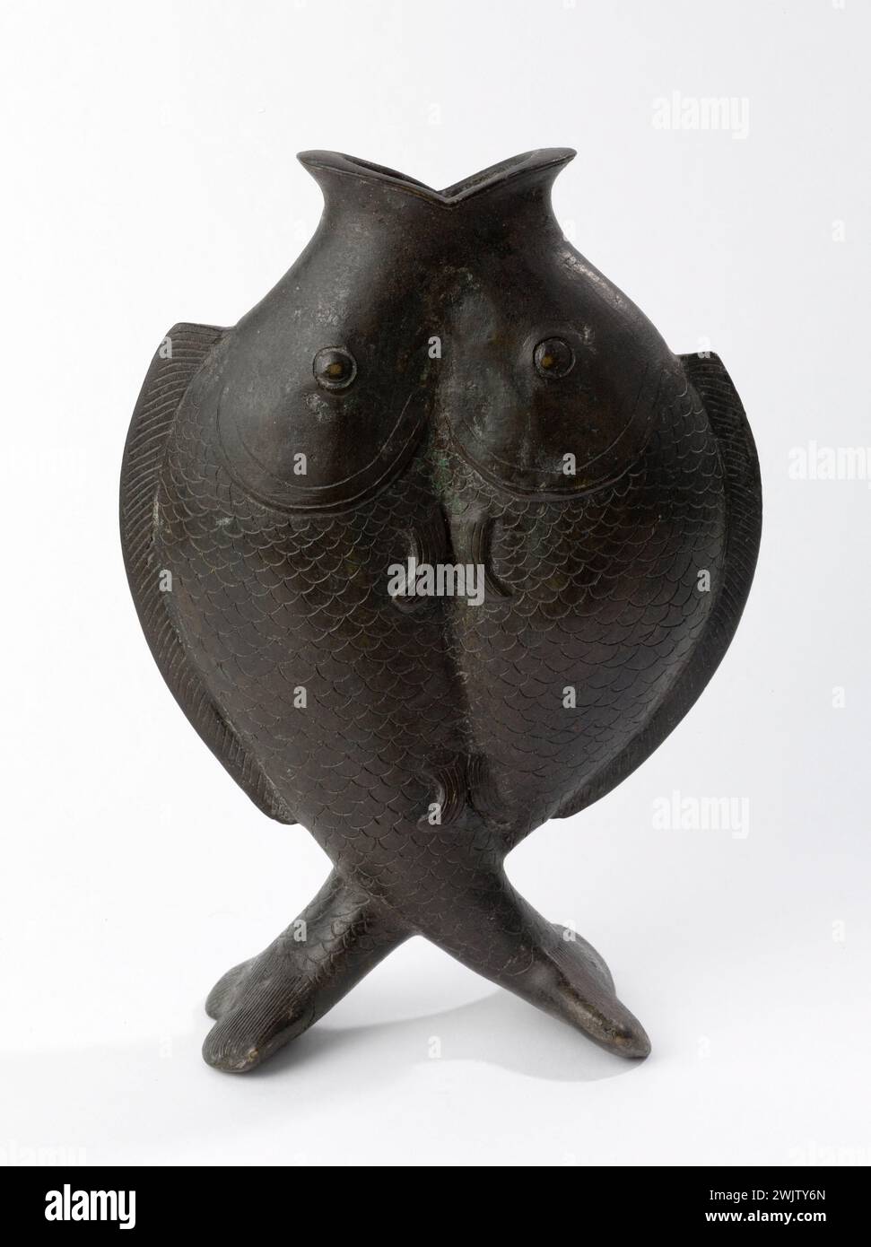 Zoomorph der Vase. Bronze. Japan. XVIII-XIX. Jahrhundert. Paris, Cernuschi Museum. Tier, japanische Kunst, Bronze, Fisch, Vase, 19. 19. 19. 19. 19. 19. 19. 19. 19. 19 19. Jahrhundert, 18. 18. 18. 18. 18. 18. 18. 18 18. Jahrhundert, Zoomorph, Tier, Tier Stockfoto