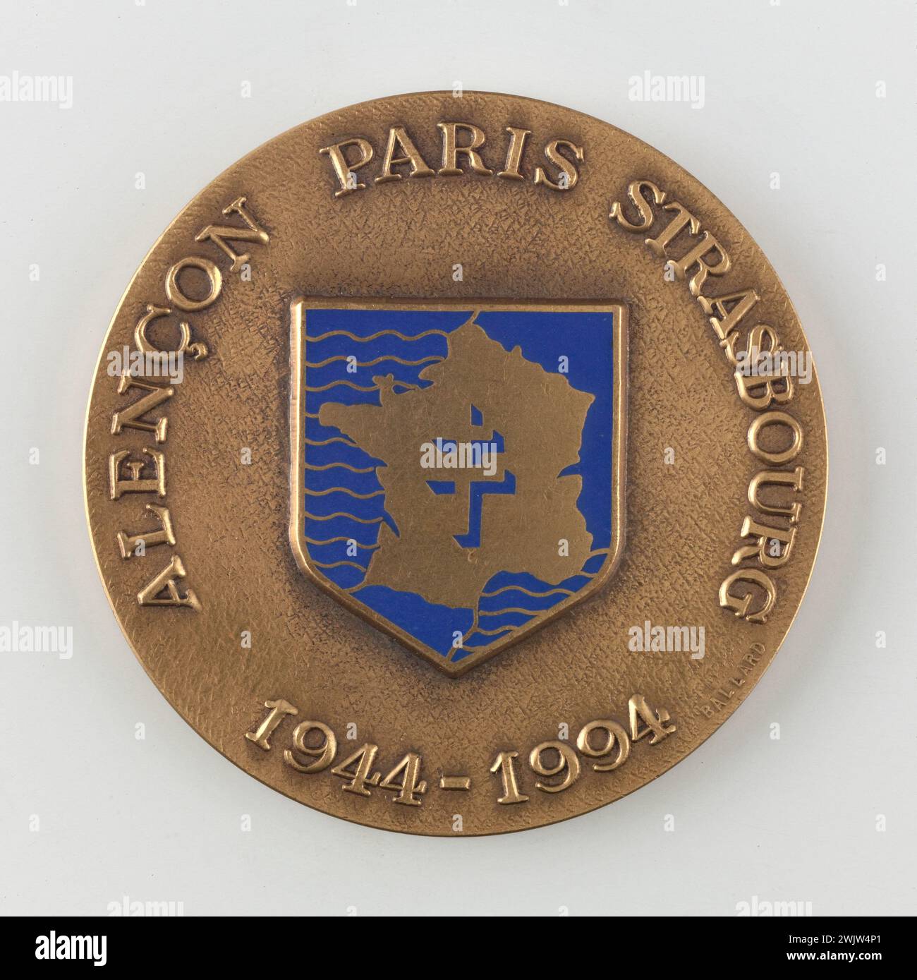 Ballard. Verleihungsmedaille zum 50. Jahrestag der Befreiung Frankreichs. Bronze, Harz, 1994. General Leclerc Museum von Hauteclocque und die Befreiung von Paris, Jean Moulin Museum. Stockfoto