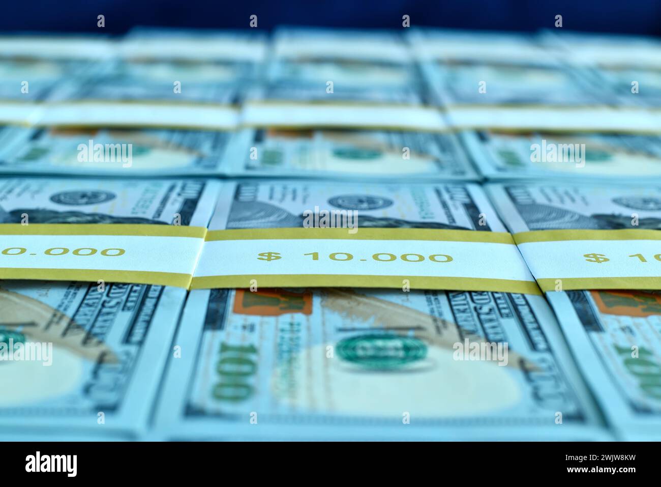 Nahaufnahme der US-Dollar-Scheine sind im Paket gestapelt. Erfolgskonzept für Unternehmen, Finanzen und Investitionen. Stockfoto