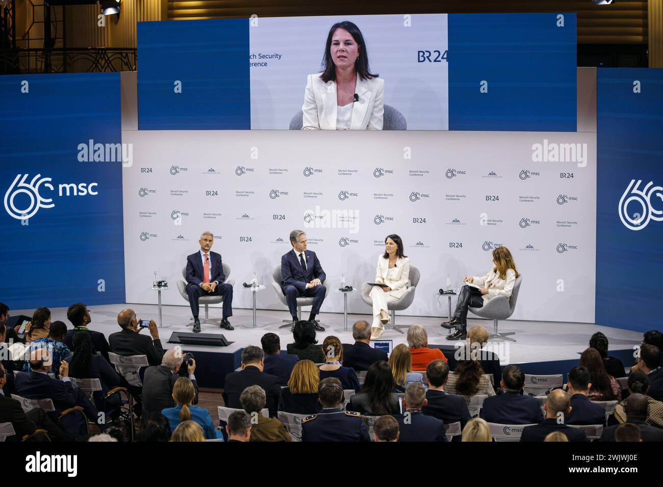 60. Münchner Sicherheitskonferenz. Paneldiskussion zum Thema öÄÃ Growing the Pie: Seizing Shard Opportunities öÄÃ mit Annalena Baerbock Buendnis 90/die Gruenen, Bundesaussenministerin, Antony blinken, Aussenminister der Vereinigten Staaten von Amerika, und Subrahmanyam Jaishankar, Aussenminister von Indien. München, 17.02.2024. Fotografiert im Auftrag des Auswaertigen Amtes Muenchen Deutschland *** 60 Münchner Sicherheitskonferenz Podiumsdiskussion zum Thema öÄÃ Growing the Pie ergreifen Shard Opportunities öÄÃ mit Annalena Baerbock Buendnis 90 die Gruenen , Bundesaußenminister Antony B. Stockfoto