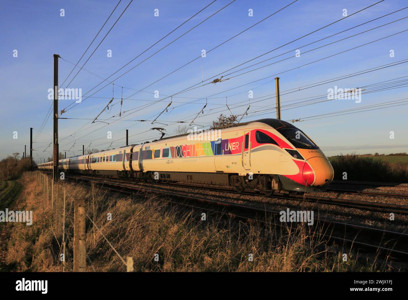 Der Zug LNER 801206 wurde zusammen benannt, East Coast Main Line Railway, Newark auf Trent, Nottinghamshire, England, Vereinigtes Königreich Stockfoto
