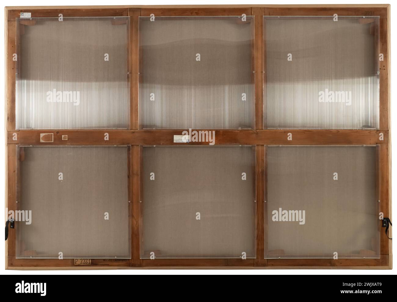 Bezard, Jean-Louis (1799-11-25-D.1881), aus dem Louvre, 29. Juli 1830; Massaker an der Schweizergarde, 1832. Öl auf Leinwand. Carnavalet Museum, Geschichte von Paris. Die Szene spielt unter einem der Theken des Louvre, der zum quadratischen Hof führt; Kampfszene, Schweizer Wachen, Polizisten, Leichen, Verwundete, Gewehre, Bajonette, Trikolore-Flagge. Kunst, Karnevalet, Museum, Reproduktion, Gemälde, Meero, Museum, Reprographie Stockfoto