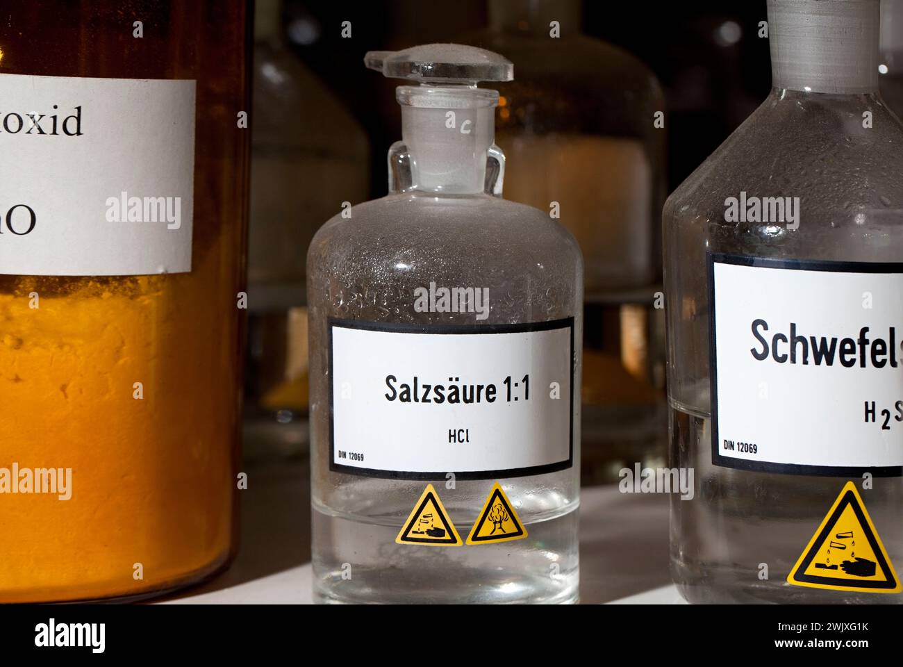 Salzsäure, in einem alten Chemielabor, Deutschland, Europa Stockfoto