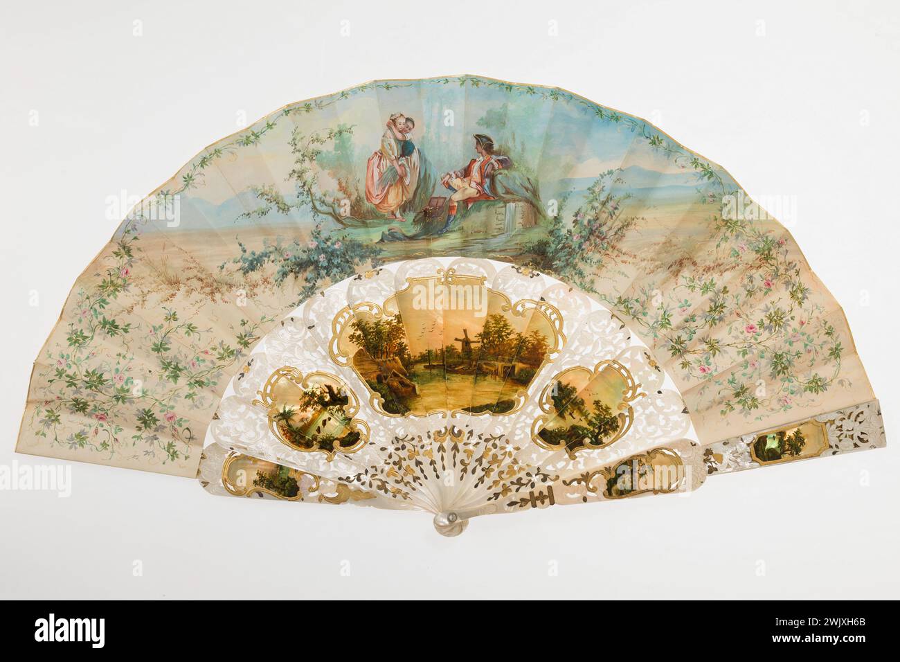 EVENTAIL. "Hawker", Second Empire. Gouachepapier, durchbrochene Perlmutt. Paris, Carnavalet Museum. 99065-28 Modeaccessoire, Eventail Stockfoto