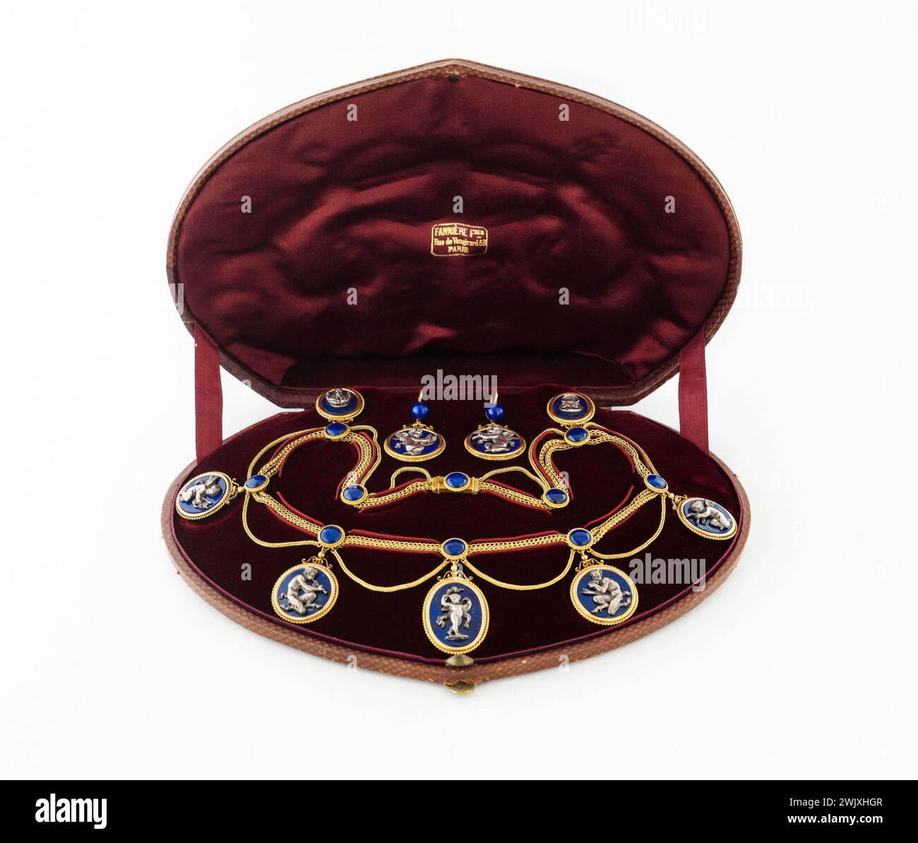 Auguste Fannière (1818-1900) und Joseph Fannière (1820-1897). Einstellen. Aber Silber, Lapis-Lazuli. Um 1865. Museum der Schönen Künste der Stadt Paris, Petit Palais. Modeaccessoires, Schmuck Stockfoto