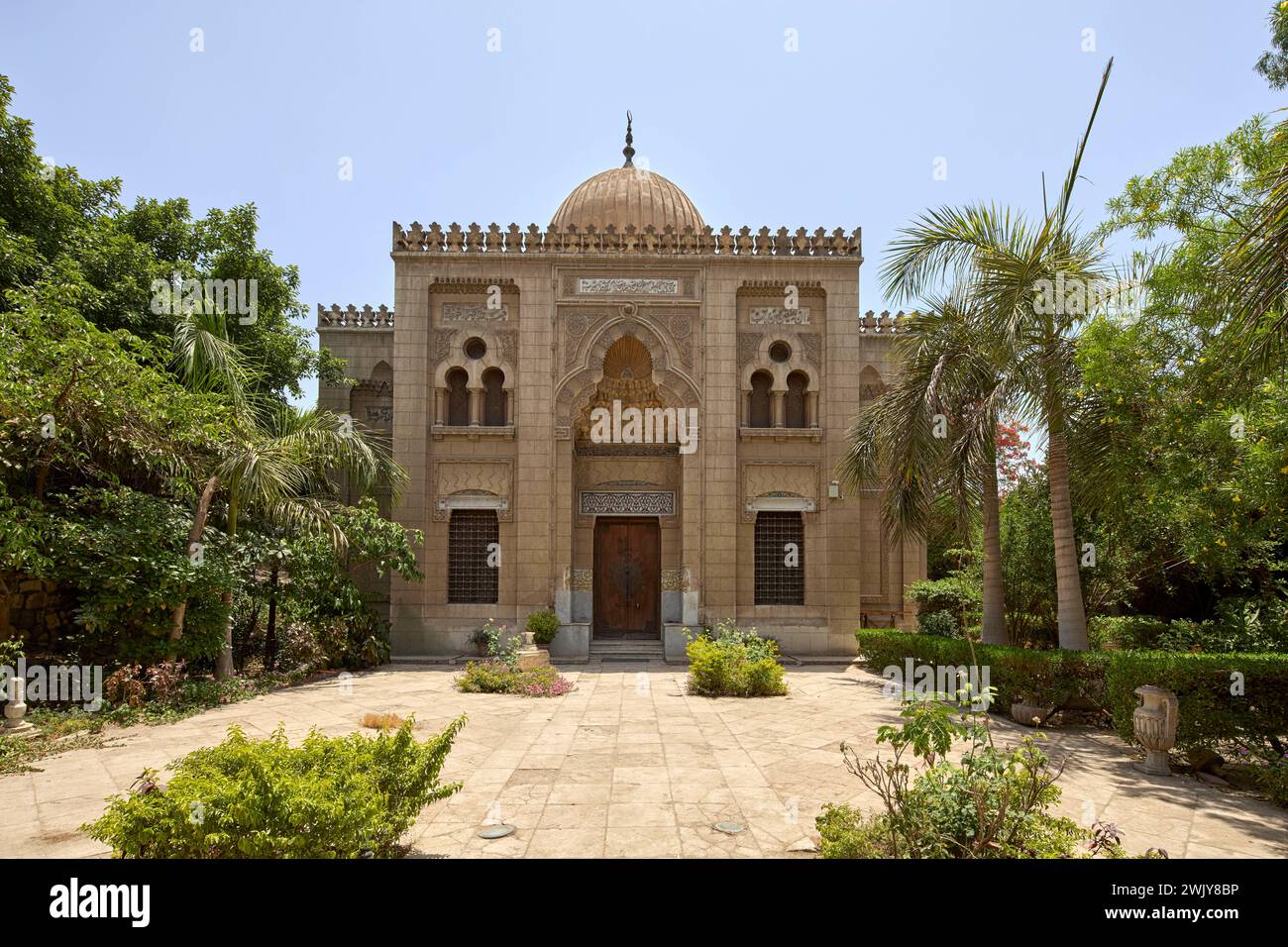 Quabb Afandina, Mausoleum der Königlichen Kapelle Khedive Tawfiq in der Stadt der Toten, Nordfriedhof, Kairo, Ägypten Stockfoto