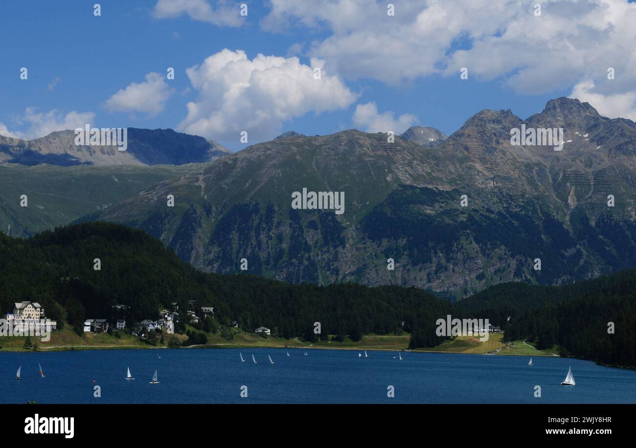 Segeln auf dem St. Moritzer See. Segeln auf dem Lake St. Moritz im Oberengadin Stockfoto