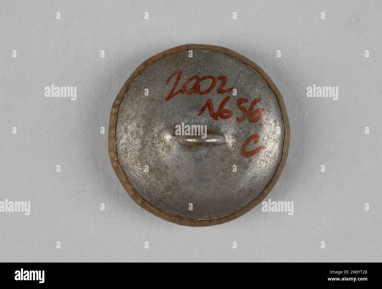 Anonym, Marineoffizier Button (zugeordneter Titel), 1925. Metall. General Leclerc Museum der Befreiung von Paris - Jean Moulin Museum. Stockfoto